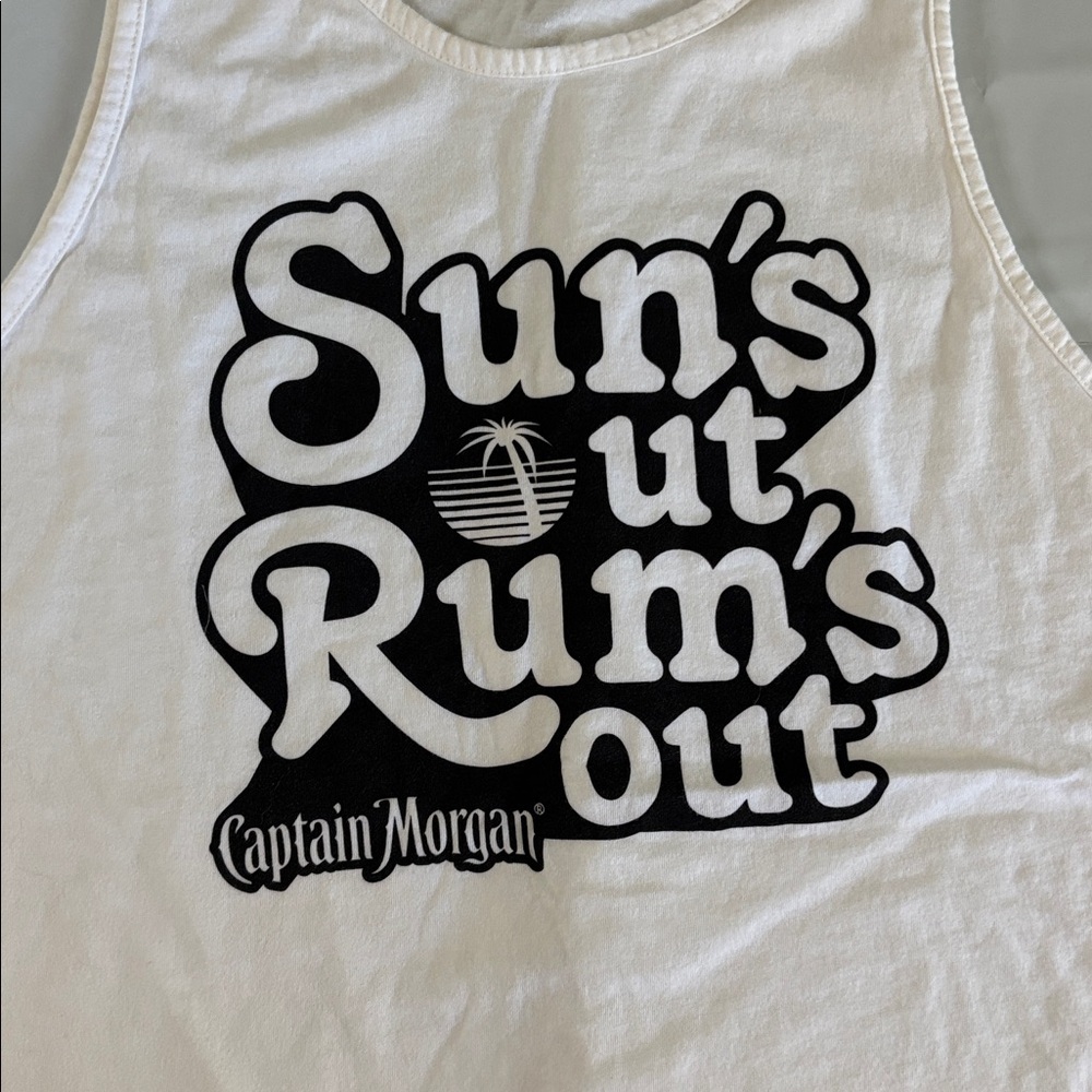 Captain Morgan “Sun’s Out, Rum’s Out” Graphic Tank Top White Sz L - Picture 3 of 7